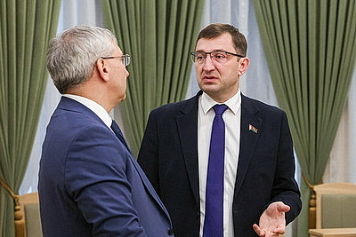 Изменения в закон о гражданстве рассмотрели на экспертном совете при Совете Республики