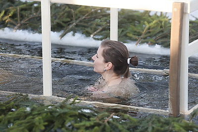 Православные верующие празднуют Крещение Господне