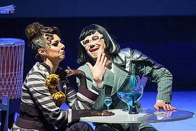 Театр \"Школа драматического искусства\" представил на \"M.@rt.контакт\" спектакль \"Дядюшкин сон\"