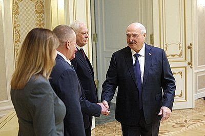 Лукашенко ставит задачу во что бы то ни стало преодолеть планку в $1 млрд в торговле с Брянской областью