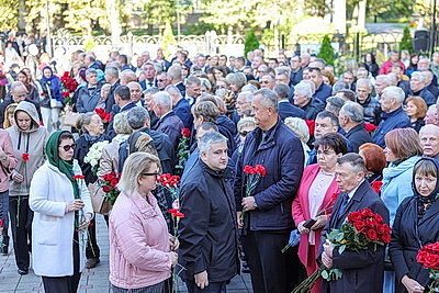 В Гомеле прощаются с белорусским государственным деятелем Александром Якобсоном