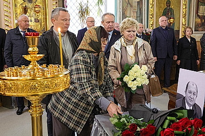 В Гомеле прощаются с белорусским государственным деятелем Александром Якобсоном