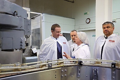 Развитие сырьевой базы и увеличение выпуска продукции. Турчин посетил Оршанский мясоконсервный комбинат