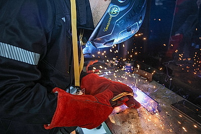 От огнезащитных материалов до роботов. В Минске представили передовые технологии в промышленности