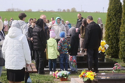 Православные верующие отметили Радуницу