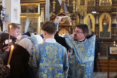 Православные верующие отпраздновали Сретение Господне