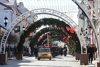 Гродненские милиционеры прошли торжественным маршем по центру города