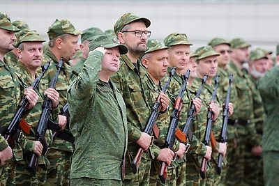 В Гомеле военнообязанные территориальных войск приняли присягу
