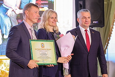 \"Настоящий жизненный подвиг\". Орден Матери вручили 17 жительницам Гомельской области