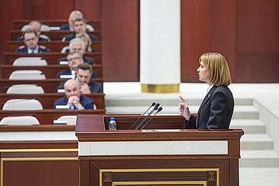 Правительство Беларуси работает над модернизацией системы пособий по уходу за ребенком