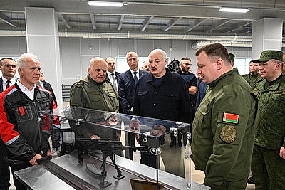 Лукашенко об отечественном стрелковом оружии: это очень важно, это основа любой армии
