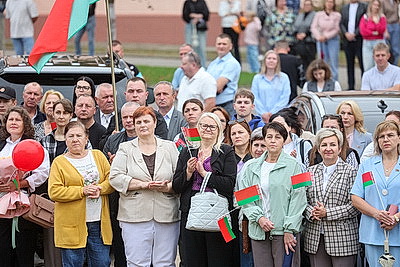 Подарком для школьников Большой Берестовицы стал новый бассейн
