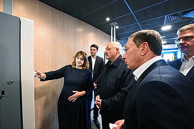 Лукашенко посетил один из ресторанов сети \"Мак.бай\"