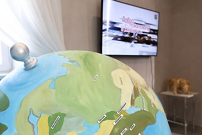 Иностранные дипломаты заговорили на мове. Глава МИД Рыженков встретил их в историческом месте Минска