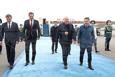Лукашенко прибыл в Астану для участия в саммите ЕАЭС и Евразийском экономическом форуме