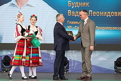 С благодарностью за мир. Торжественное шествие в День Независимости объединило более 20 тыс. жителей и гостей Гомеля