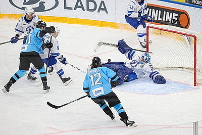 Минские динамовцы обыграли московских одноклубников на старте плей-офф КХЛ