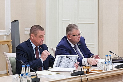 \"Не контроль, а помощь\". Как парламентарии будут следить за ходом уборочной