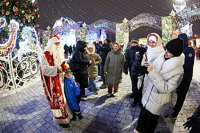 Новогодние гулянья проходят в столице и регионах