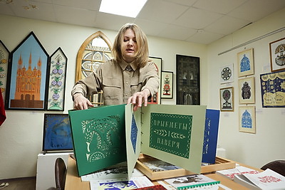 Бумажные кружева. Мастера из Молодечно хранят традиции белорусской вытинанки с уникальным почерком