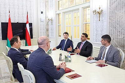 В планах - крупные проекты. Глава Нацбанка Беларуси встретился с представителем Оманского инвестагентства