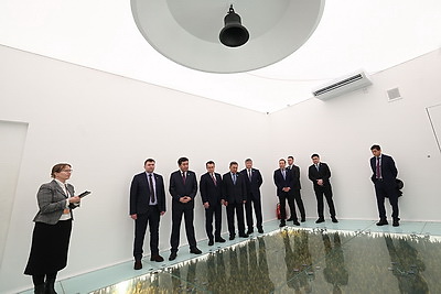 Председатель Мажилиса Парламента Республики Казахстан возложил цветы в МК \"Хатынь\"