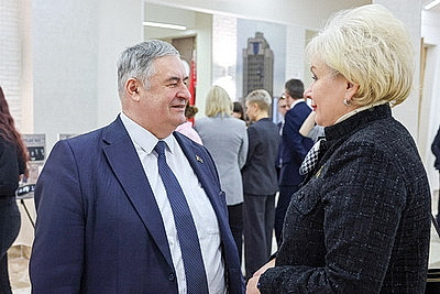 \"Как можно их не читать, это же духовный фундамент\". Современники о творчестве Шамякина и Мележа