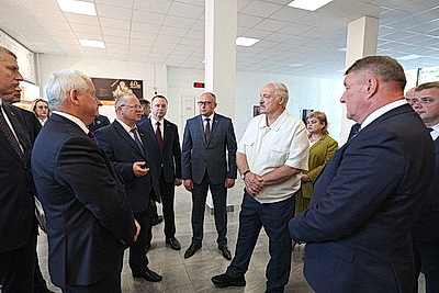 \"Можем конкурировать\". Лукашенко ставит задачу активнее осваивать рынок светодиодных ламп