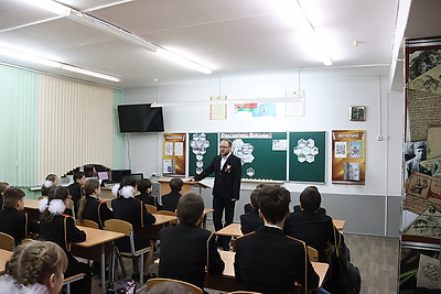 За цифрами - судьбы людей. В минских школах проходят лекции, посвященные трагедии в деревне Ола