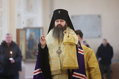 Хоругвь с ликом апостола и евангелиста Матфея торжественно вручили Гродненской региональной таможне