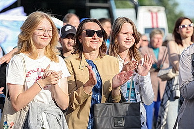 \"Васильковый тур\" легендарного \"Славянского базара\" стартовал в Гомеле