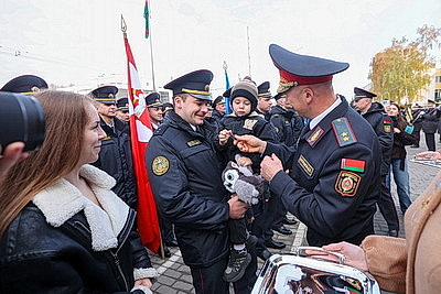 Парад, открытие здания, ключи - новоселам. В Гродно отметили День образования подразделений охраны