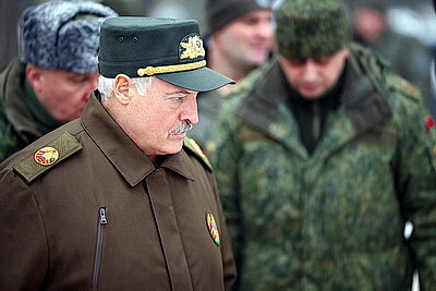 Лукашенко лично проверяет боеготовность Вооруженных Сил