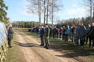 Республиканский субботник: коллектив Администрации Президента принял участие в благоустройстве мемориального комплекса и посадке леса