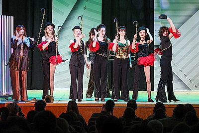 Принятие, социализация, дружба. В Минске инклюзивный театр представил спектакль в поддержку детей с РАС