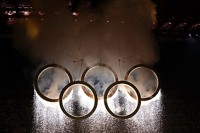 Церемония открытия XXV Зимних Олимпийских игр состоялась в Италии