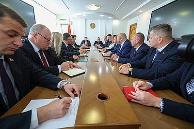 Нового министра природных ресурсов и охраны окружающей среды представили коллективу ведомства