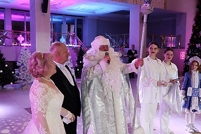 \"Рождественская симфония\". Бал для пожилых людей прошел в Могилеве