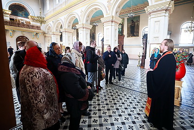 Экскурсию в Свято-Покровский кафедральный собор организовали для незрячих гродненцев