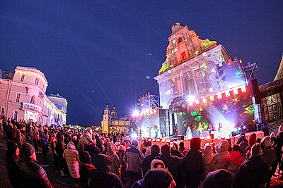 Новогодние гулянья проходят в столице и регионах