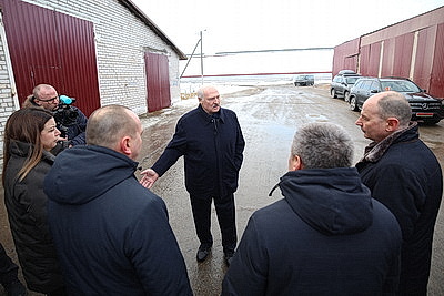 Лукашенко посетил МТК в Логойском районе
