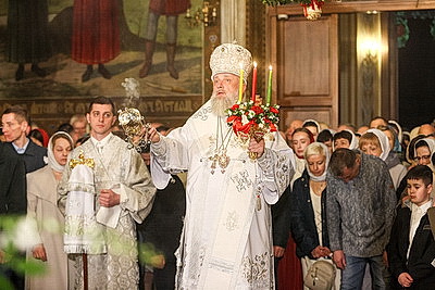 Православные верующие отмечают Пасху