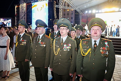 Праздничные концерты и акция \"Споем гимн вместе!\" прошли в регионах Беларуси