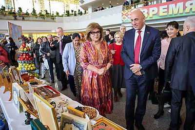 Национальные мелодии и мировые хиты. Мастера искусств Таджикистана представили гала-концерт в Минске