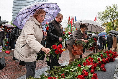Памятный знак участникам минского подполья открыли в столице