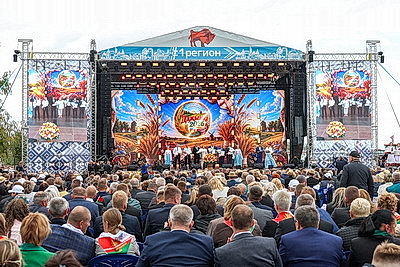 \"Дажынкі-2026\". Фестиваль-ярмарка тружеников села проходит в Барановичском районе