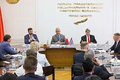 Выставка к 100-летию Фиделя Кастро открылась в Палате представителей