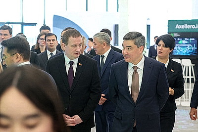 \"Индустрия 5.0: Сила взаимодействия\". Турчин принял участие в пленарной сессии цифрового форума в Казахстане