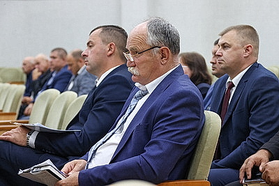 \"Если не сработает район - отвечать будет председатель исполкома\". Крутой об уборочной