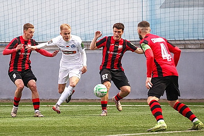 Минское \"Динамо\" вышло в лидеры футбольного чемпионата Беларуси